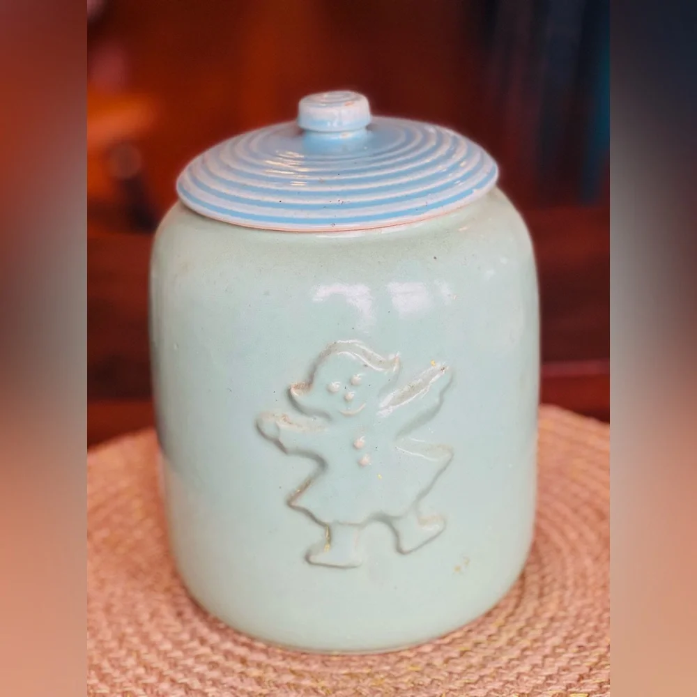 McCoy Pottery Vintage Blue Cookie Jar w Lid Gingerbread Man